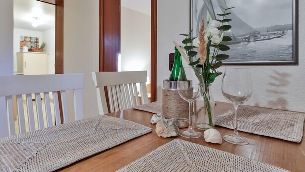 In-room dining - Auster Appartements (Sylt)