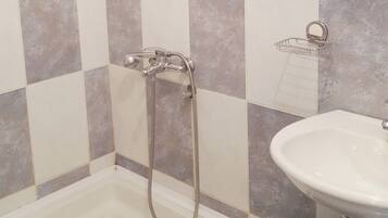 Pancuran Bilik Mandi