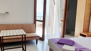 Estudio estándar, vista al mar | Wifi gratis y ropa de cama