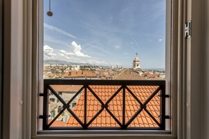 Cosy Loft Room with the View