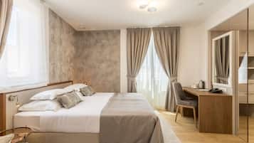 Deluxe Double or Twin Room | Hypo-allergenic bedding, down comforters, minibar, in-room safe