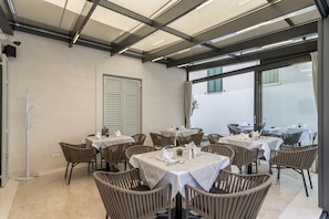 Daily buffet breakfast (EUR 15 per person)