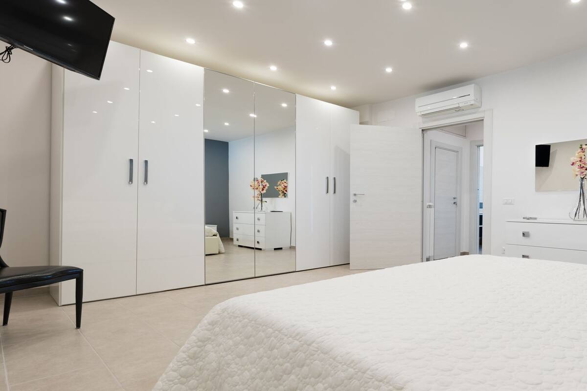 Design Apartment, 1 Double Bed | Premium bedding, minibar, blackout curtains, iron/ironing board