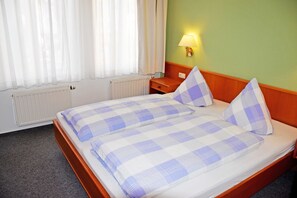 2 bedrooms, travel crib, WiFi, bed sheets