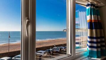 Room 4-1 double bed and 1 twin bed | View from room