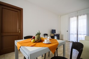 In-room dining - Hotel Alba Holiday (Alba Adriatica)