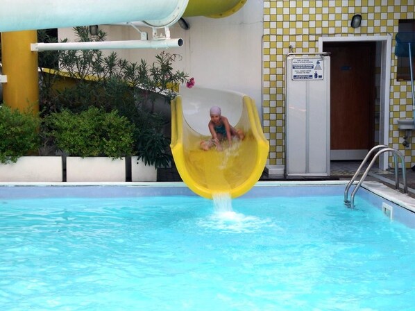 Outdoor pool - Hotel Alba Holiday (Alba Adriatica)