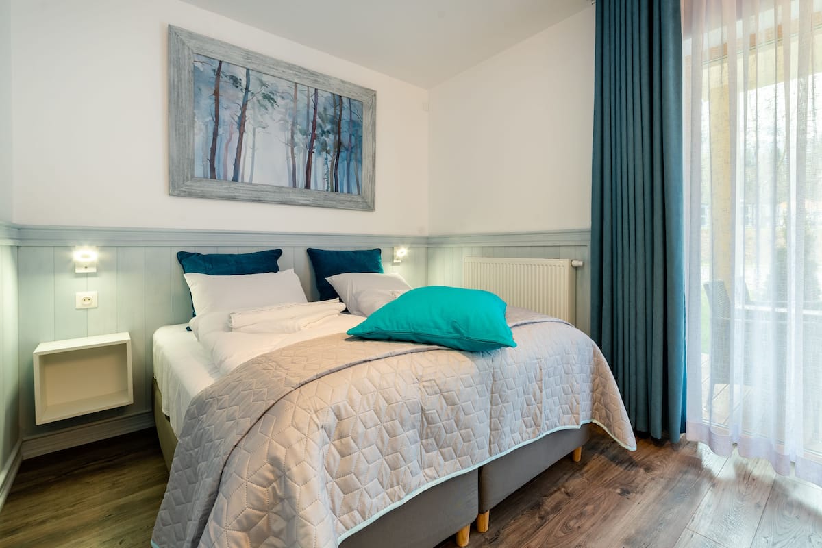 Apartment (7/1) | Laptop workspace, iron/ironing board, free WiFi, bed sheets
