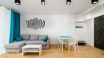 1 bedroom, laptop workspace, iron/ironing board, free WiFi