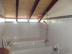 Apartment, 1 Bedroom, Terrace | Bathroom