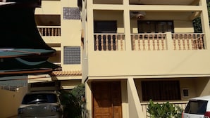 Front of property - Best Morro Bento City Guest House (Luanda)