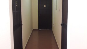 Hallway - Best Morro Bento City Guest House (Luanda)