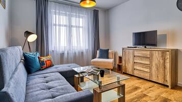 Apartment (3/14) | Living area | Flat-screen TV