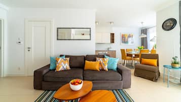 Apartment (83/1) | Wohnbereich | Flachbildfernseher