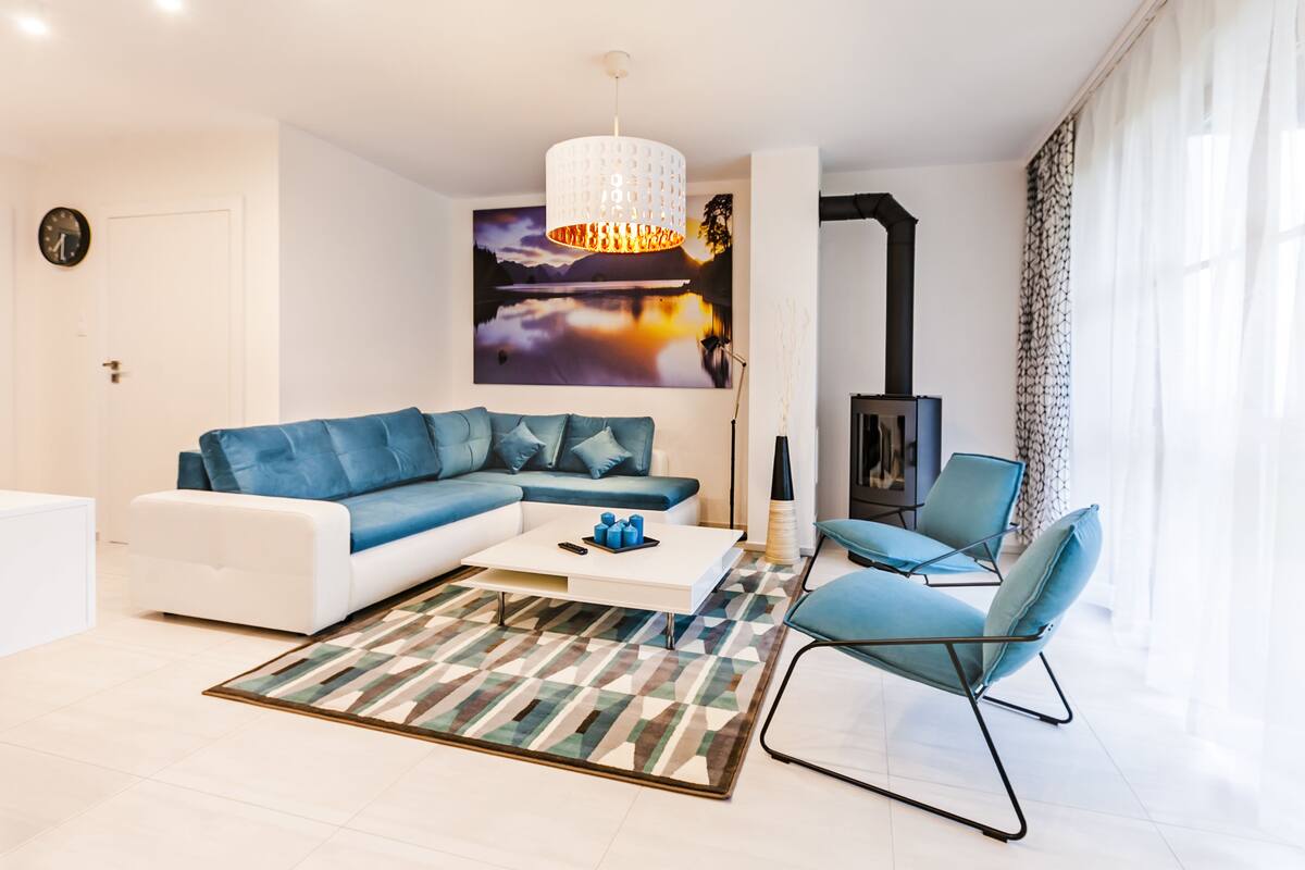 Apartment (Komuny Paryskiej 51/1 Delux) | Laptopgeeigneter Arbeitsplatz, Bügeleisen/Bügelbrett, kostenloses WLAN