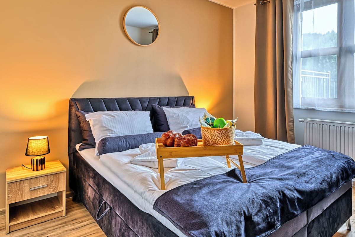Appartement (Mysliwska 1E/2) | Een laptopwerkplek, een strijkplank/strijkijzer, gratis wifi, beddengoed