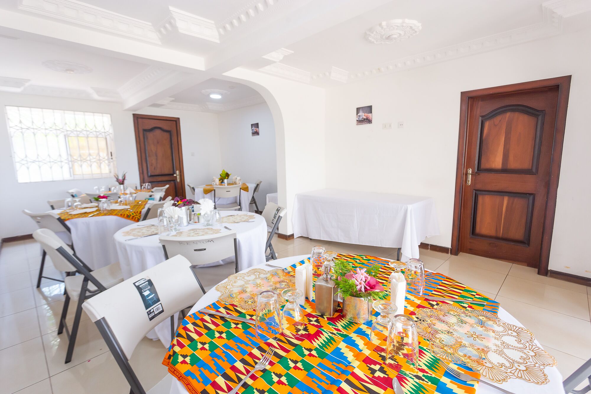 breakfast, lunch, dinner served; local and international cuisine