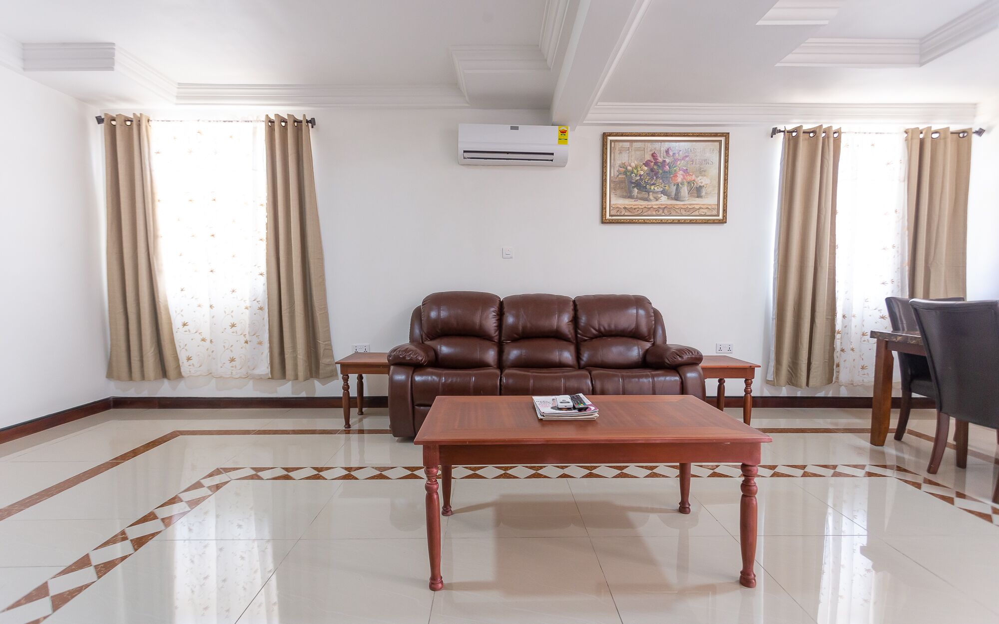 in-room safe, desk, laptop workspace, blackout curtains