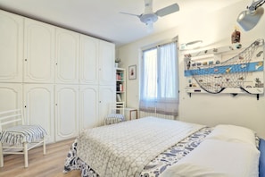 Desk, laptop workspace, free WiFi - B&B Da U Gidela (Sestri Levante)