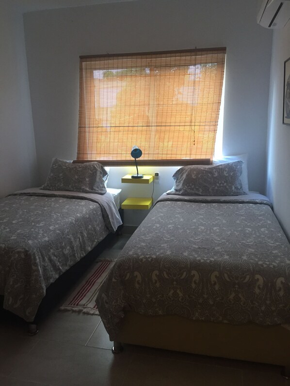 Apartment, 3 Bedrooms, River View   | 2 間臥室、獨特裝潢、布置獨特、遮光布/窗簾