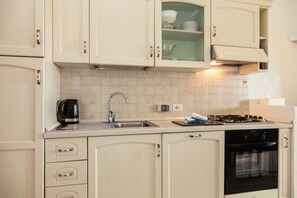 Panoramic-Apartment, 2 Schlafzimmer | Eigene Küche | Großer Kühlschrank, Ofen, Herdplatte