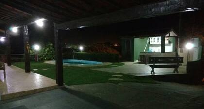 Casa com 4 Suítes e Piscina em Búzios