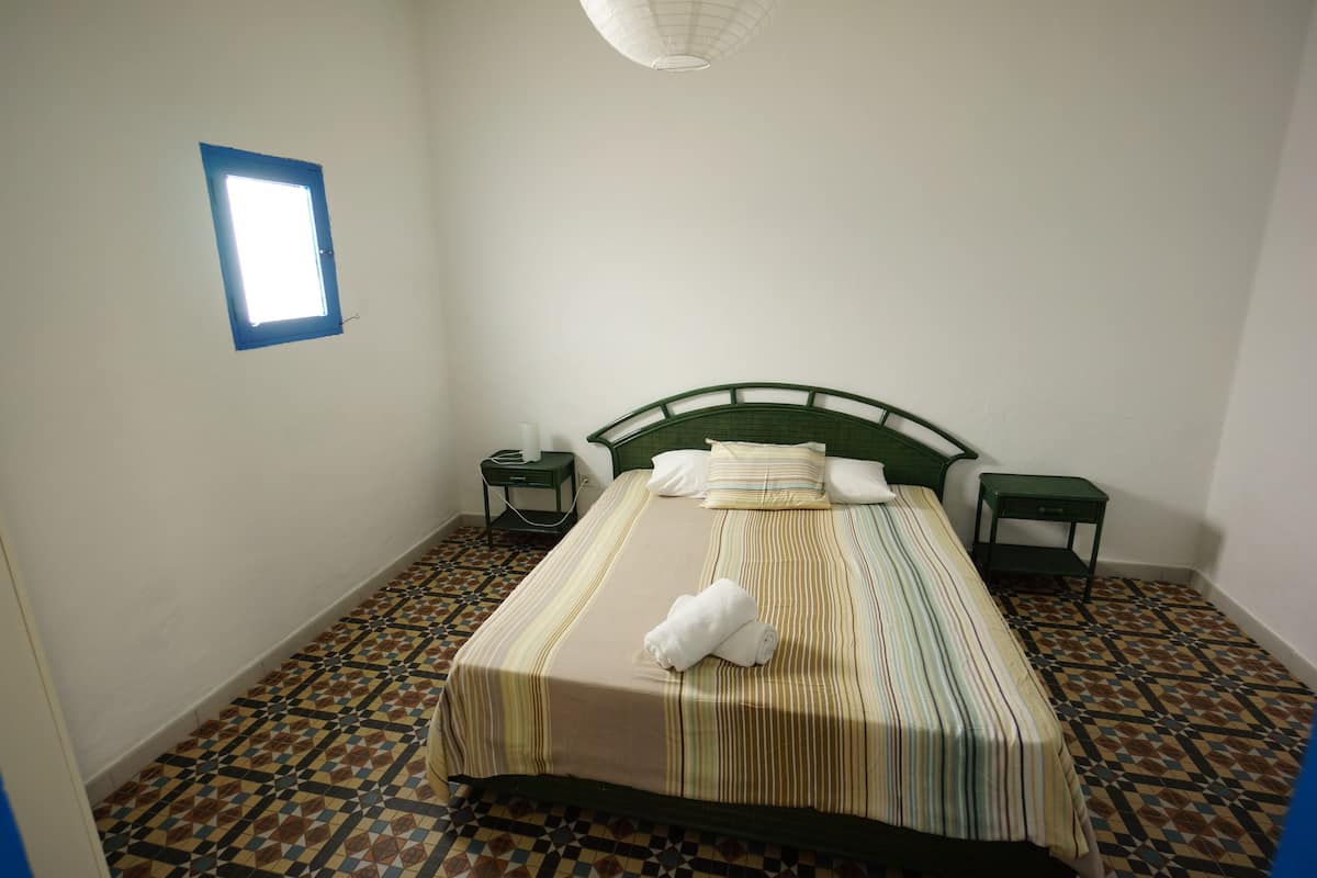 Habitación doble, baño compartido | Wifi gratis