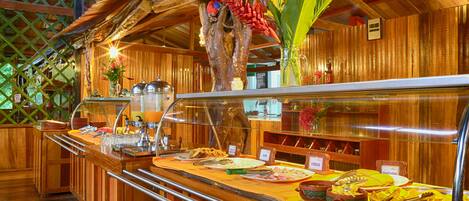 Petit déjeuner buffet compris tous les jours