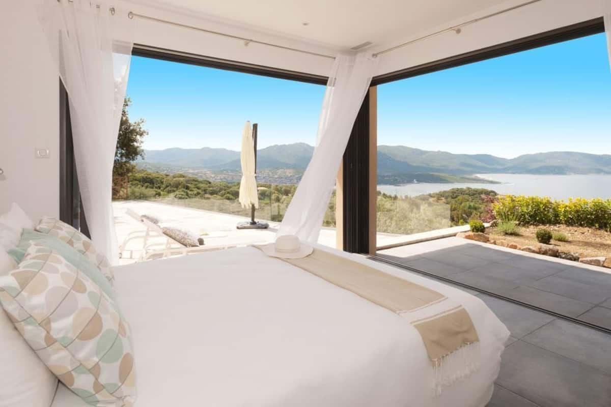 Villa Confort, 1 habitación, vista al mar | Decoración personalizada, muebles diferentes y cortinas blackout