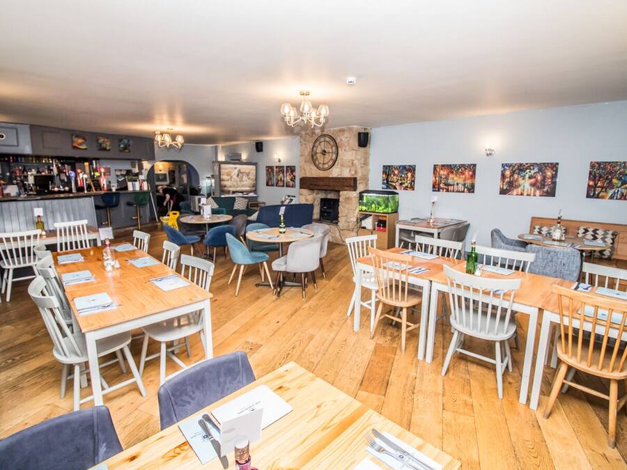 Serveert lunch en diner