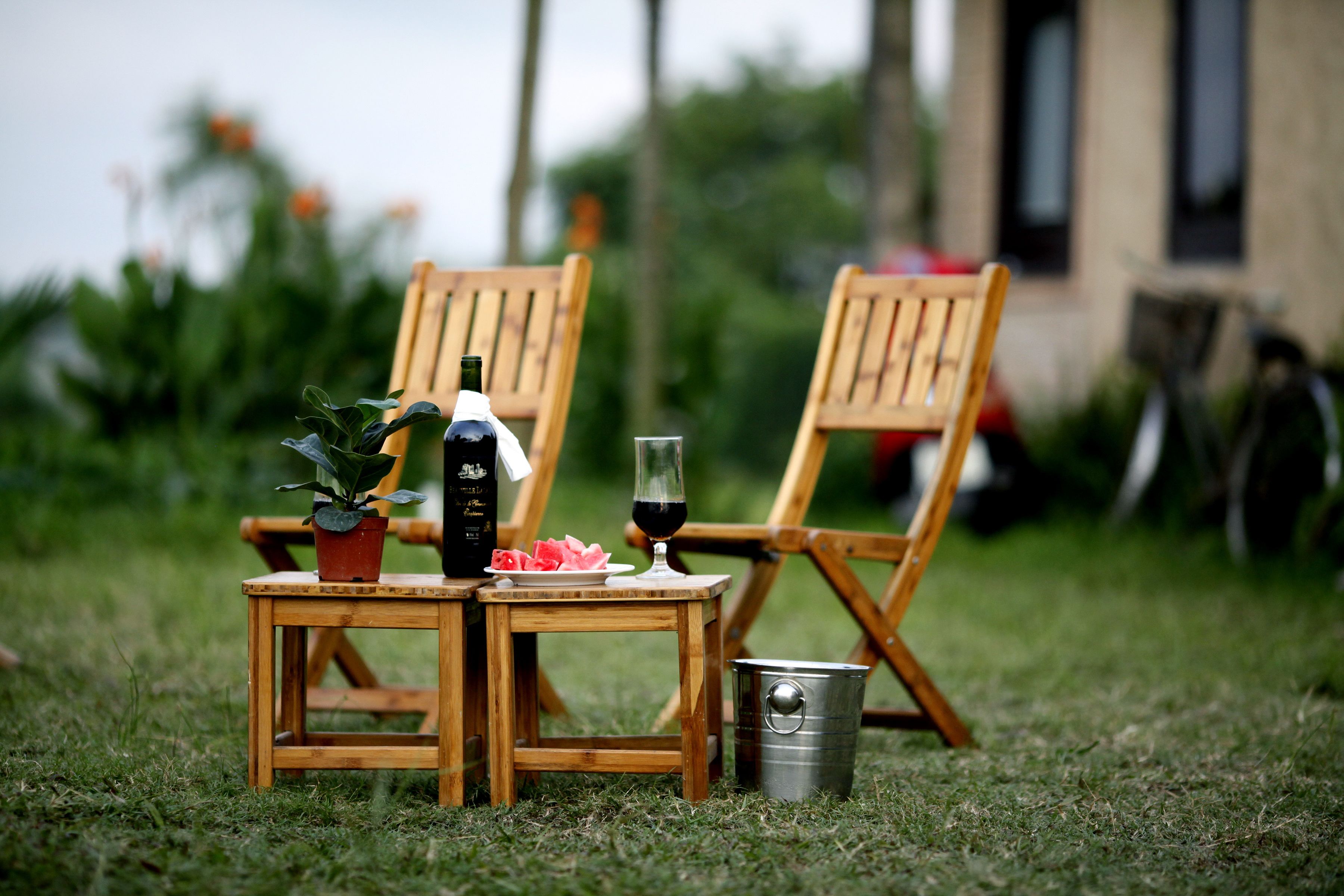 المنشأة من الخارج