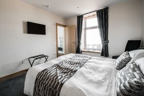 Deluxe Double Room, 1 King Bed, Sea View