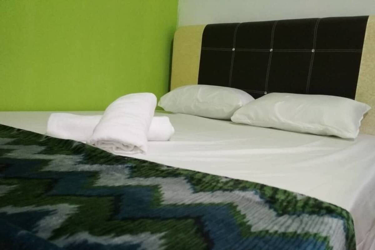 Deluxe Double Room, 1 Queen Bed | Iron/ironing board (on request), WiFi (surcharge), bed sheets