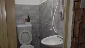 Deluxe Double Room, 1 Queen Bed | Bathroom - ANDEx HOTEL (Johor Bahru)