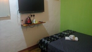 Deluxe Double Room, 1 Queen Bed | Television - ANDEx HOTEL (Johor Bahru)