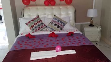 Central View Suite | Sábanas de algodón egipcio, ropa de cama de alta calidad y edredón