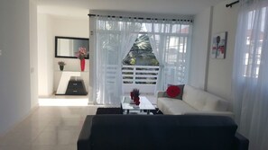 Interior - Caribbean Sea Breeze (San Andrés)