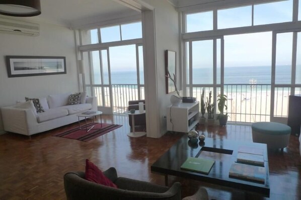 Apartment | Wohnzimmer | Flachbildfernseher