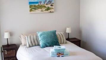 Apartment, 3 Bedrooms | 3 bedrooms, Egyptian cotton sheets, premium bedding, down comforters