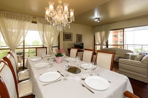 Family Apartment | Dining room