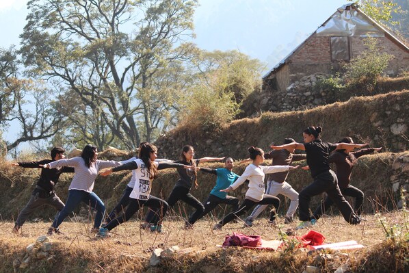 Property grounds - The Devdwar Yoga Resort (Bhatwari)