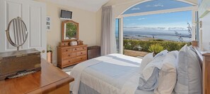 4 slaapkamers, een kluis op de kamer, een strijkplank/strijkijzer