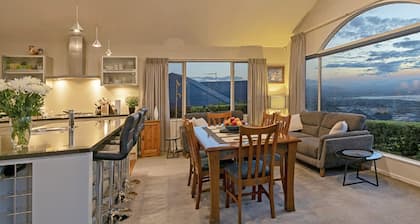 Bay Dreamer "Nelson ExecutiveHoliday Home"