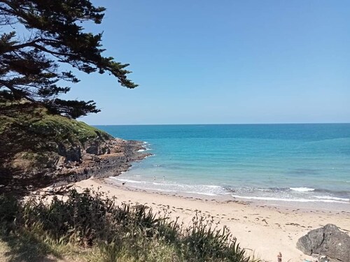 Holiday Home 'Le Clos Du Verdelet À Planguenoual' with Sea View, Private Pool and Wi-Fi