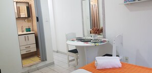 Apartment (522) | In-room safe, blackout curtains, iron/ironing board, free WiFi - Studio em Praia de Botafogo (Rio de Janeiro)
