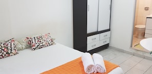 Apartment (522)