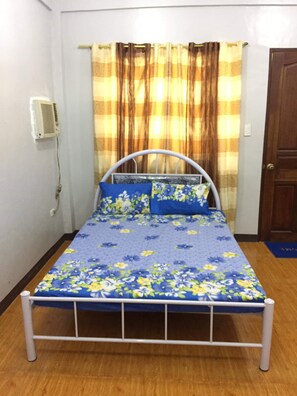 8 camere, Wi-Fi gratuito, lenzuola