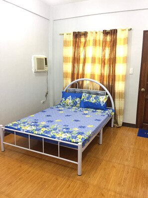 8 bedrooms, free WiFi, bed sheets
