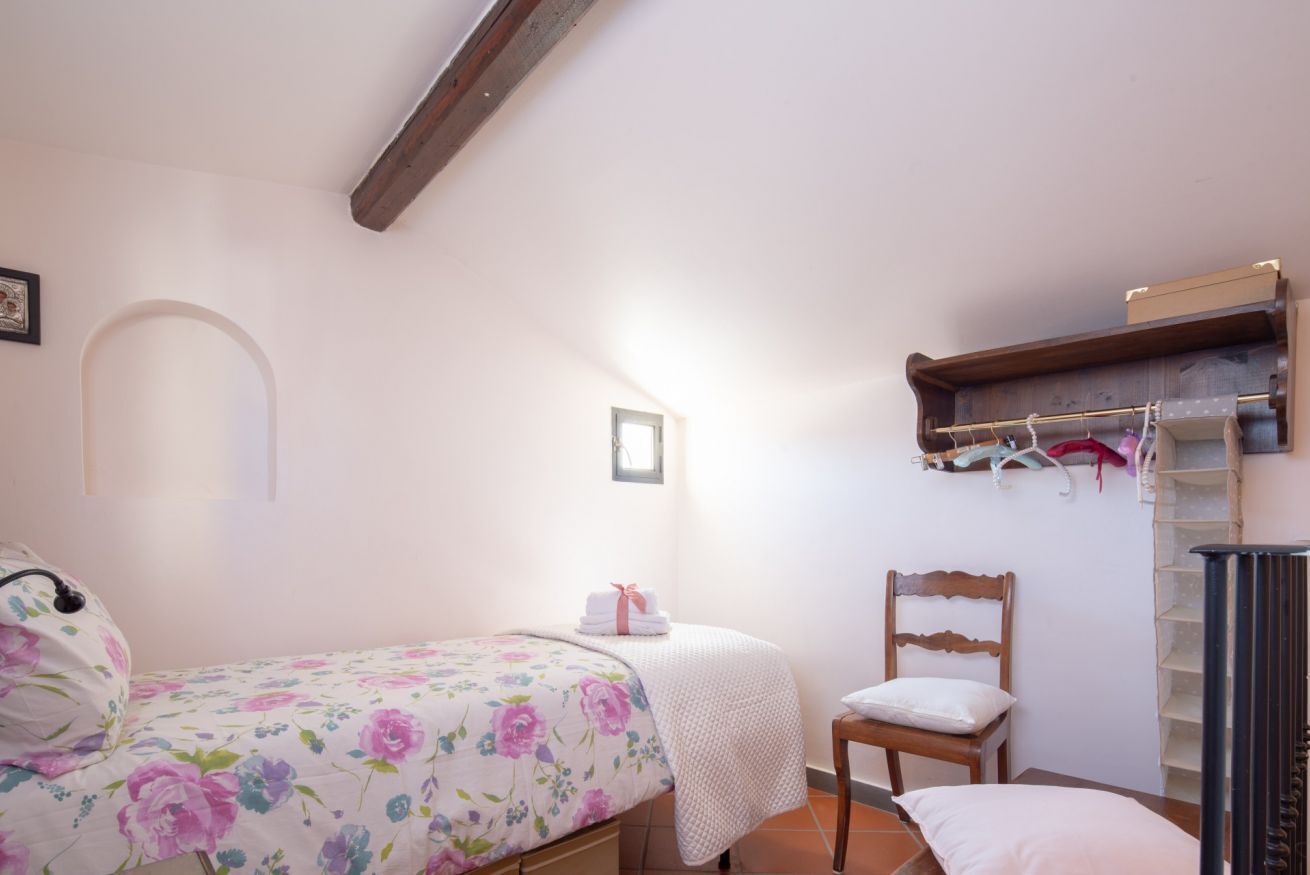1 camera, ferro/asse da stiro, Wi-Fi, lenzuola