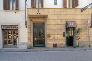 Exterior detail - Mercato Centrale Sweet in Florence by Mmega (Firenze)